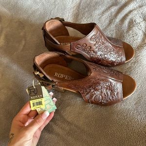roper leather sandals BRAND NEW
